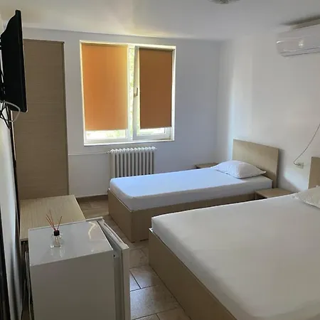 Vila Verde בית הארחה *